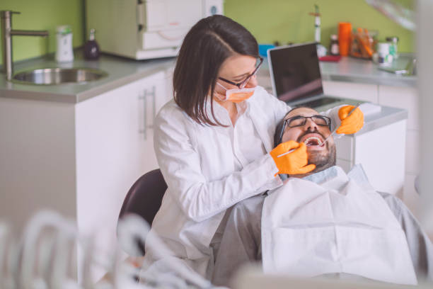 Best Emergency Tooth Extraction in Pleasantville, IA
